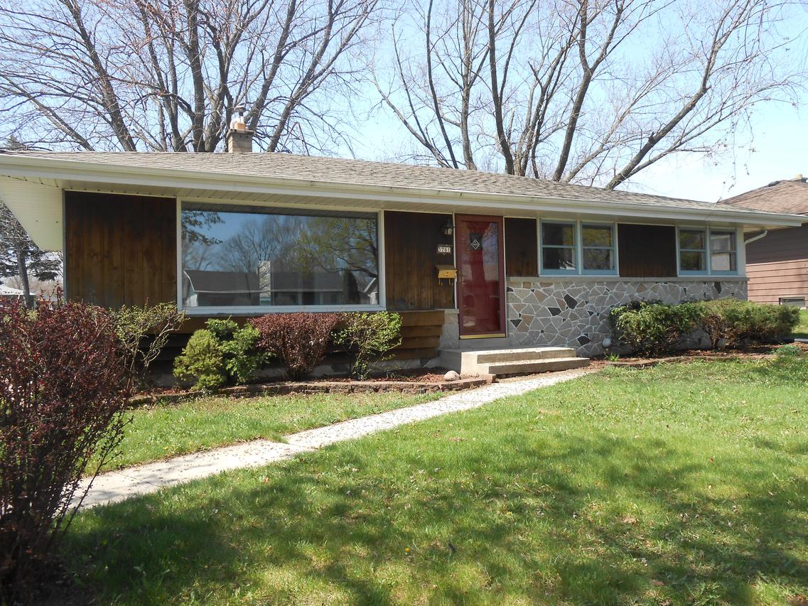 3761 S 84th St, Milwaukee, WI 53228