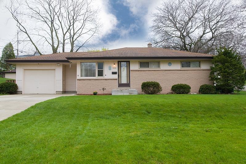 9535 W Harrison Ave, West Allis, WI 53227