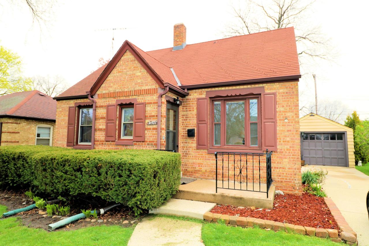6507 42nd Ave, Kenosha, WI 53142