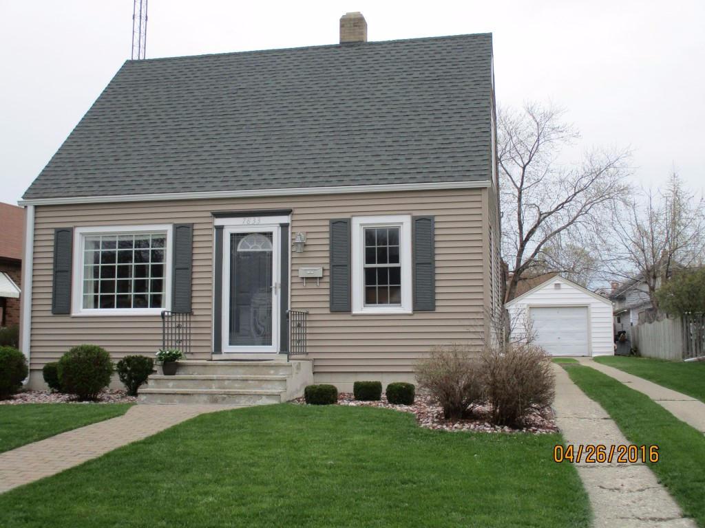 7833 28th Ave, Kenosha, WI 53143