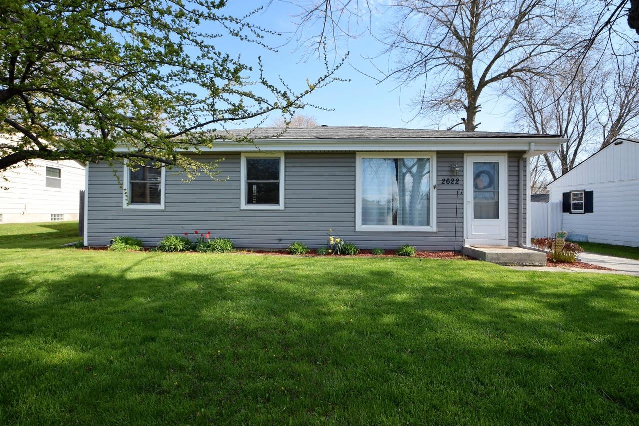 2622 Sunrise Rd, Caledonia, WI 53402