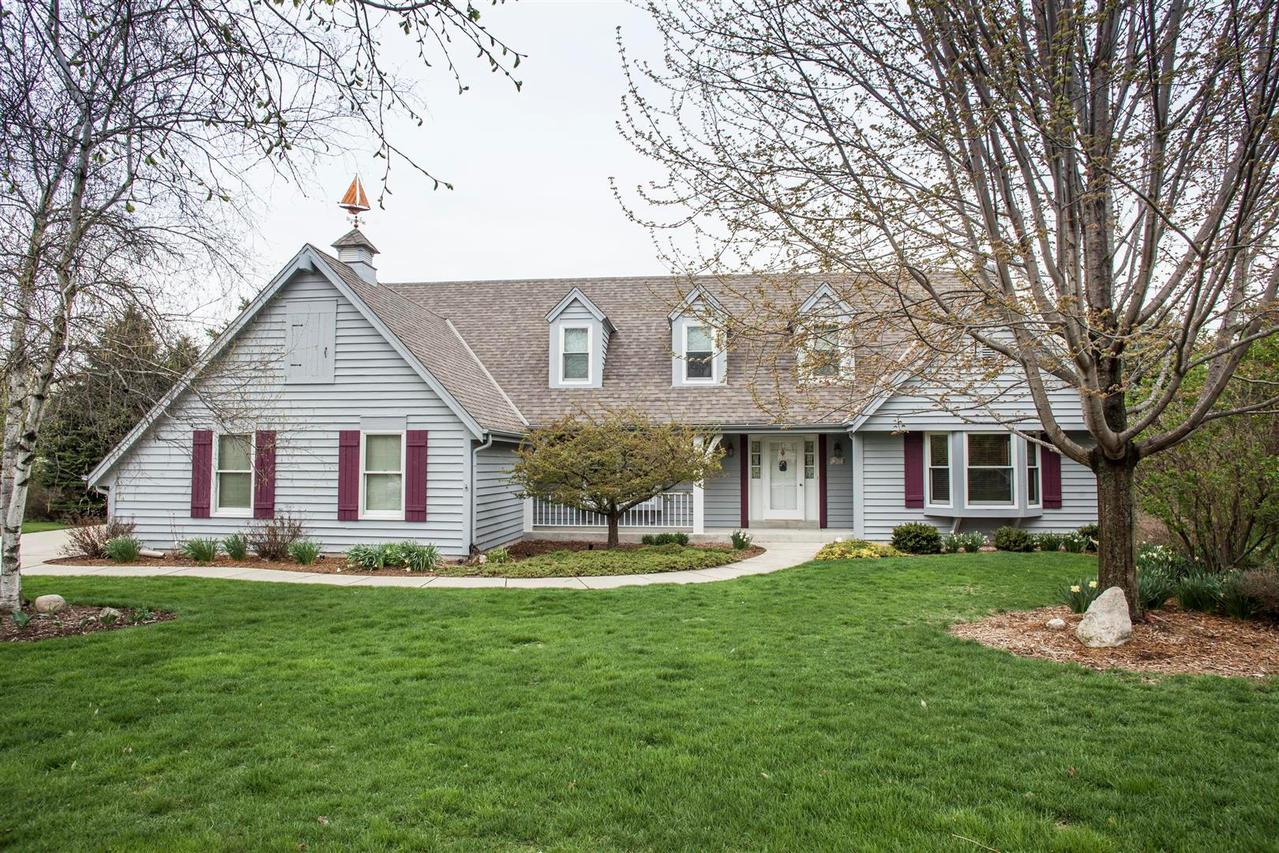 2608 Whitby Ct., Waukesha, WI 53188