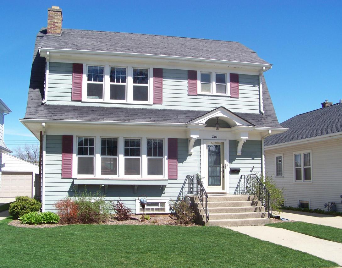 801 Monroe Ave, Racine, WI 53405