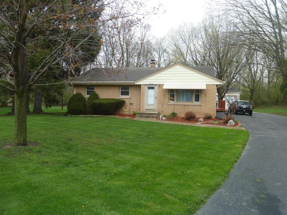 4630 S Clearwater Pl, New Berlin, WI 53151