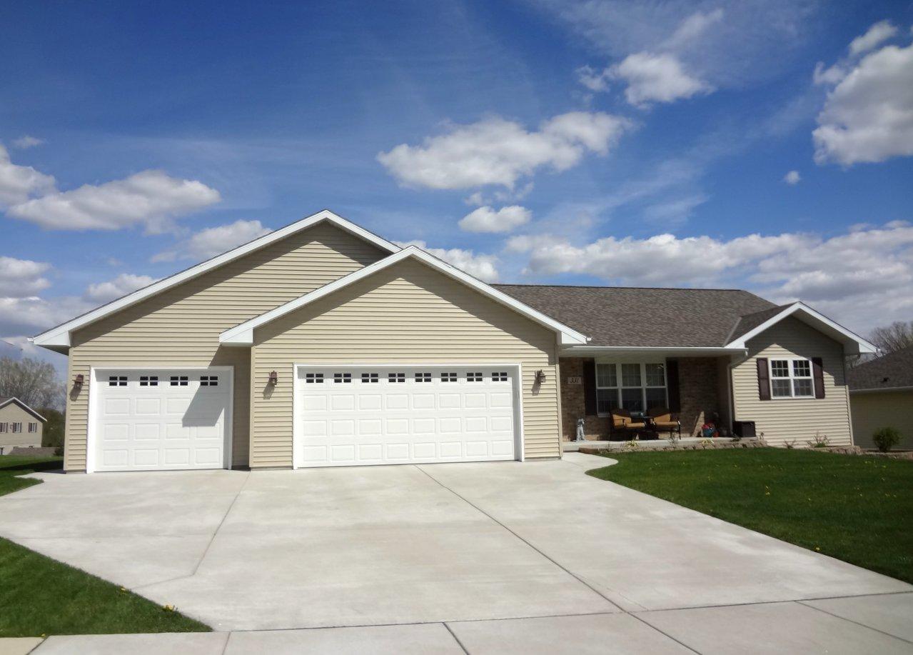 331 Monroe St., Beaver Dam, WI 53916