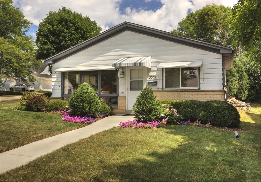 3374 N 98th St., Milwaukee, WI 53222