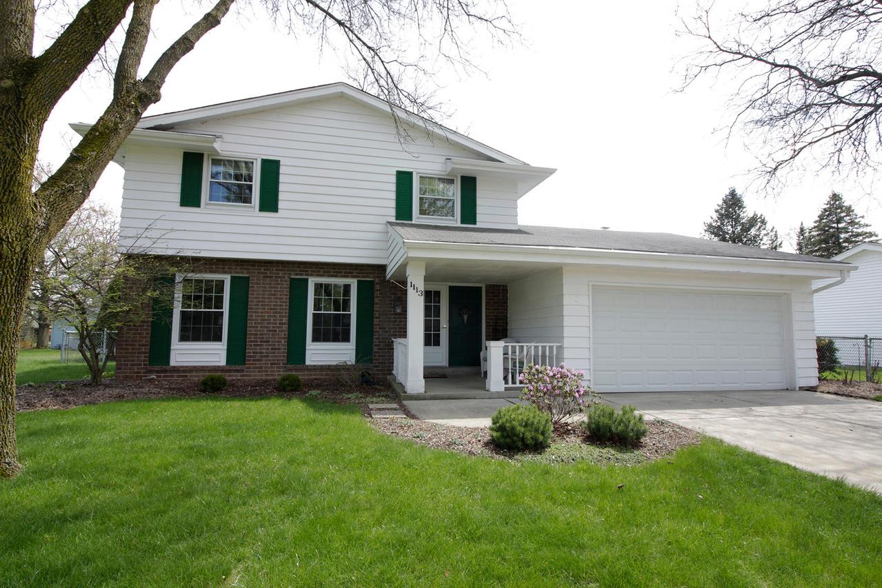 1113 School Dr., Waukesha, WI 53189