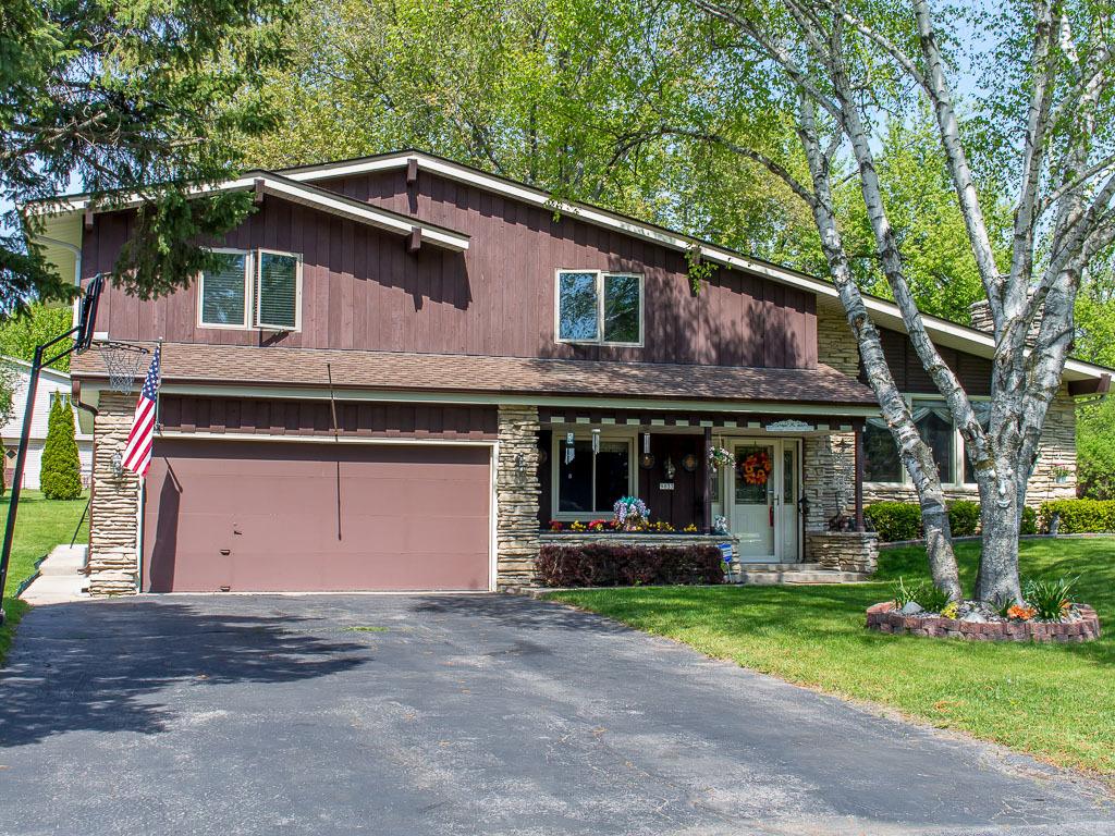 9033 N Pearlette Ln, Brown Deer, WI 53223
