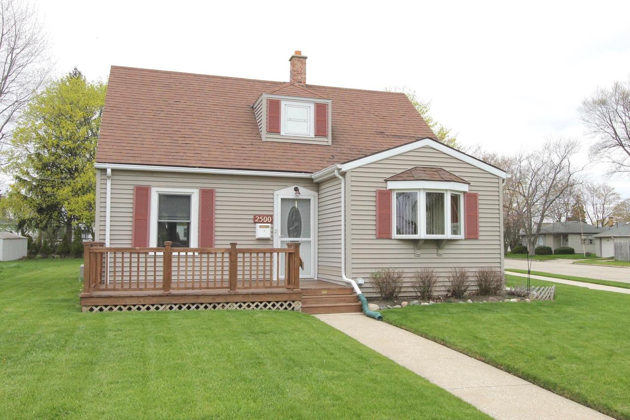 2500 James Blvd, Racine, WI 53403