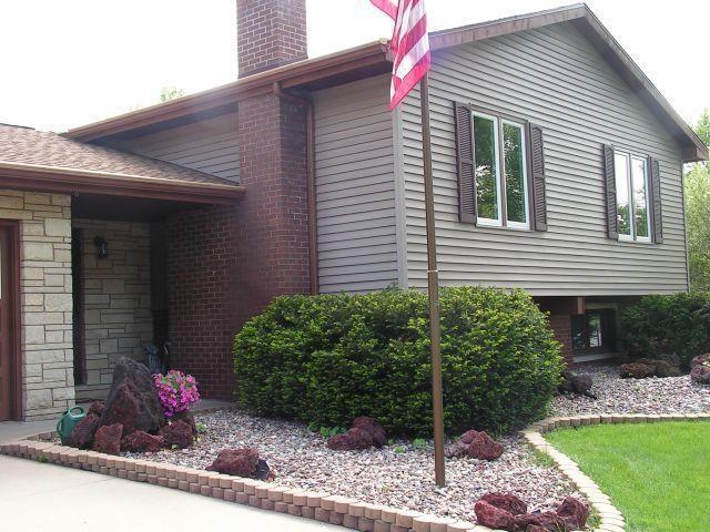 708 Westwood Dr, Onalaska, WI 54650