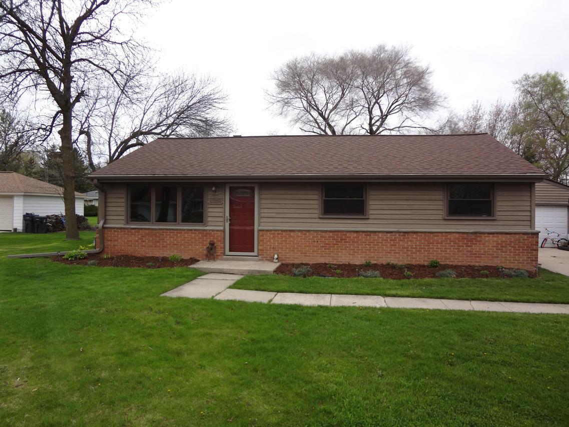 3179 S 146th St, New Berlin, WI 53151