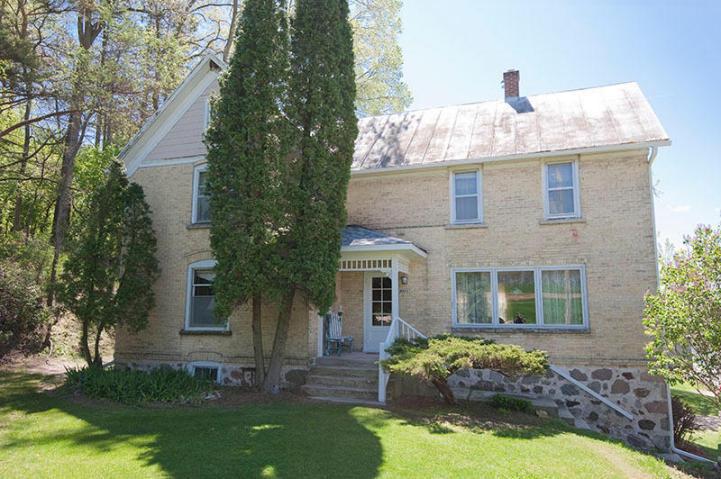 W4967 River Rd, Fredonia, WI 53021