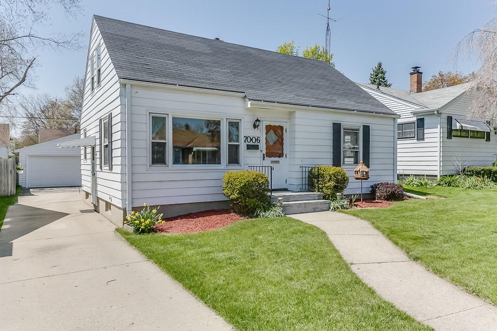 7006 40th Ave, Kenosha, WI 53142