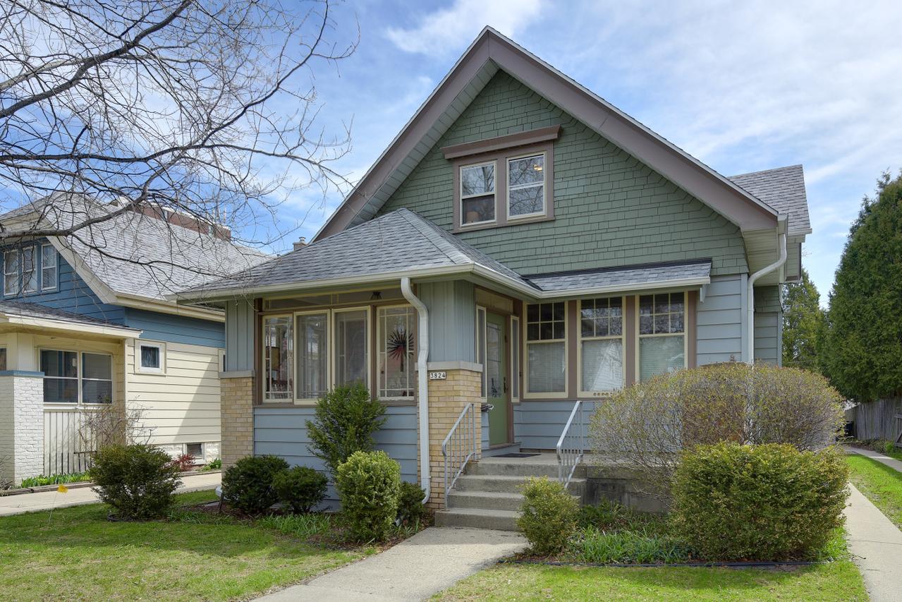 3824 N Cramer St, Shorewood, WI 53211