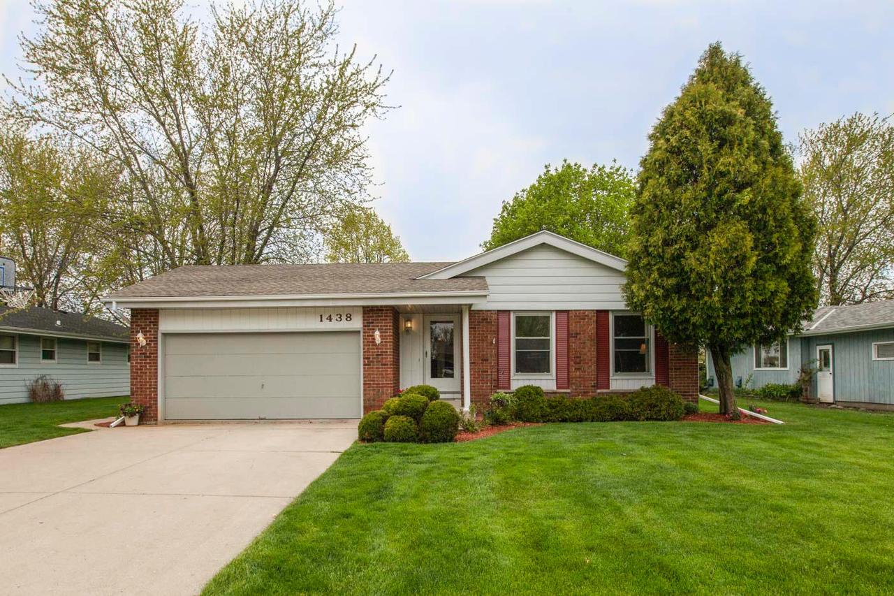 1438 Ramona Dr, Mount Pleasant, WI 53406