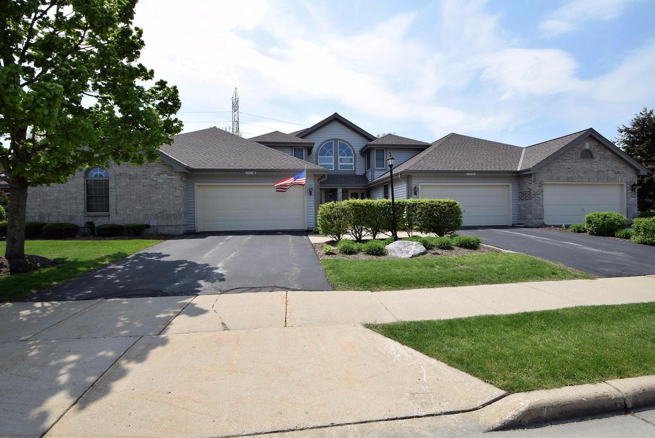1929 Springbrook #B, Waukesha, WI 53186
