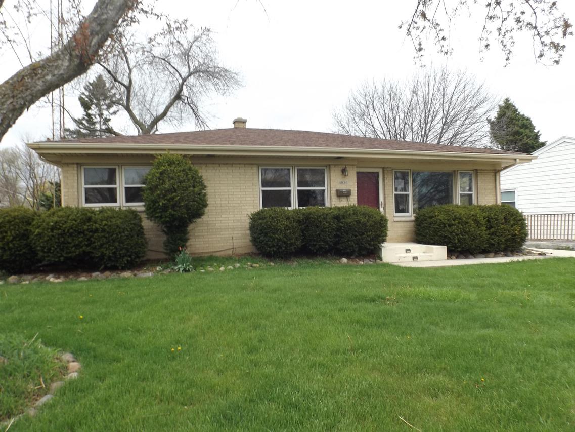 4834 Lindermann Ave, Racine, WI 53406
