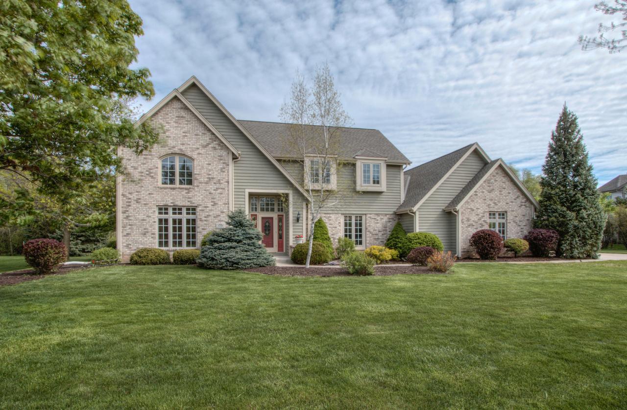 5350 W Yale Dr, Franklin, WI 53132