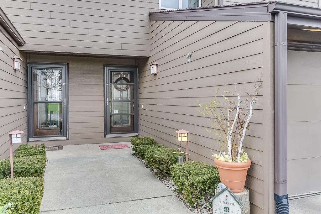 141 S S Lakeshore Dr #E4, Somers, WI 53403