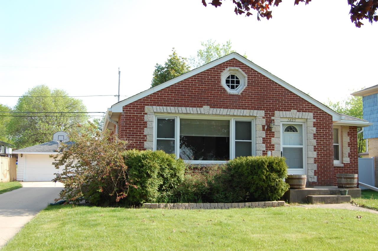 1405 Drexel Blvd, South Milwaukee, WI 53172