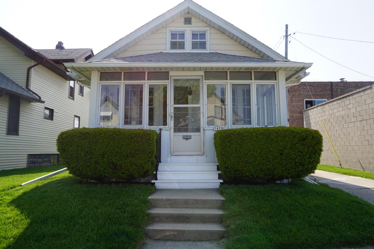 1419 S 80th St., West Allis, WI 53214