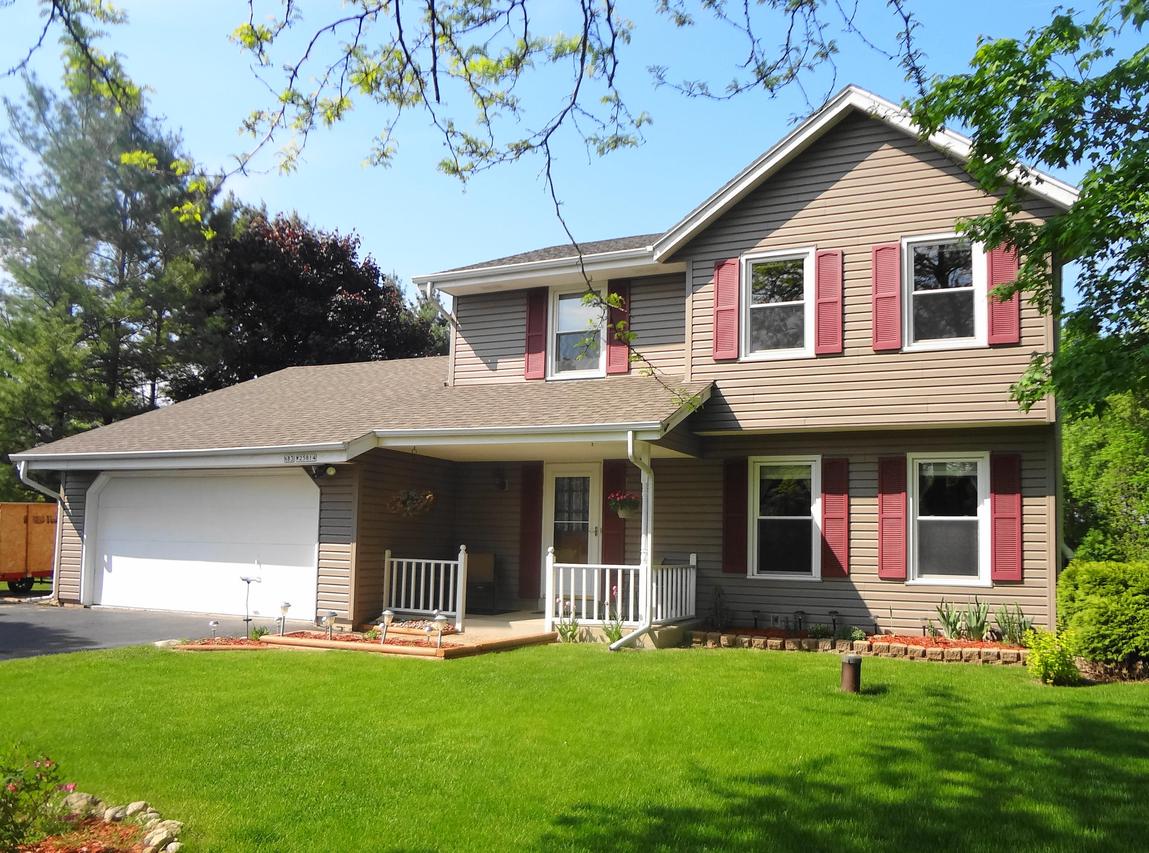 N83W25814 Fairview Ln, Lisbon, WI 53089