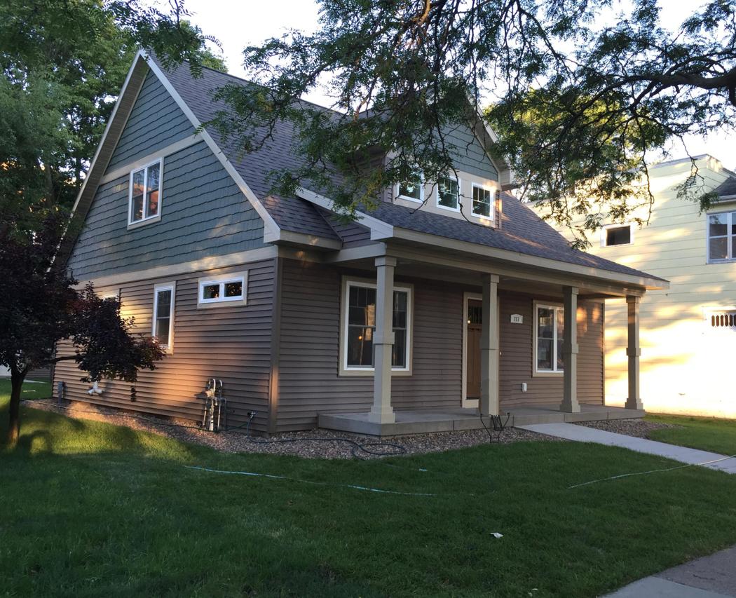 717 7th St, La Crosse, WI 54601