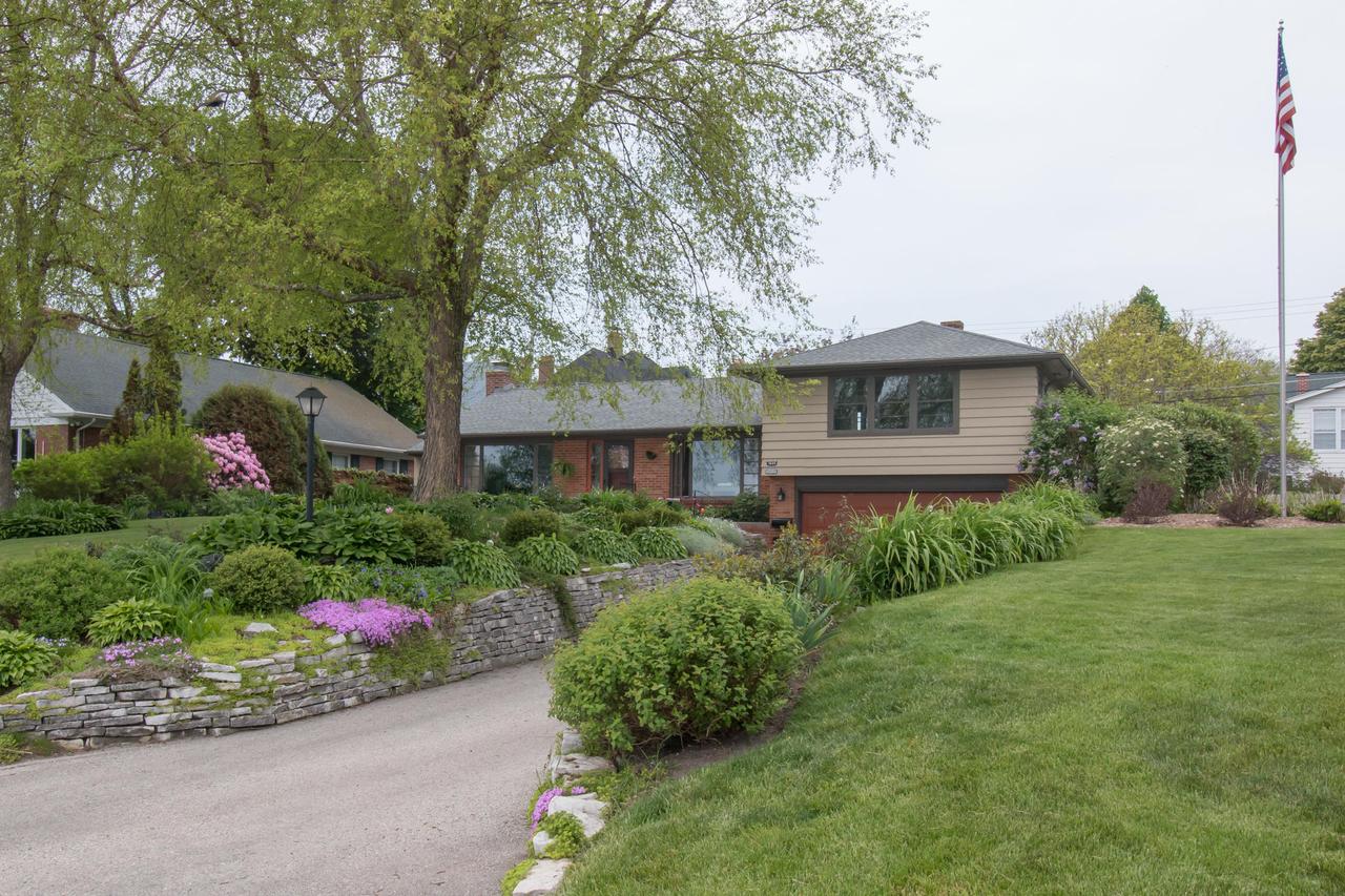 1634 Main St, Racine, WI 53403
