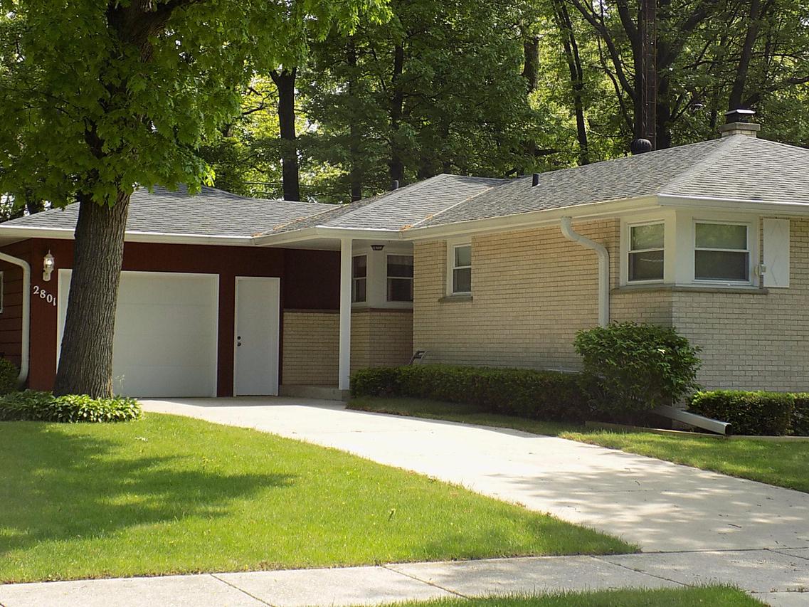 2801 Delaware Ave, Racine, WI 53403