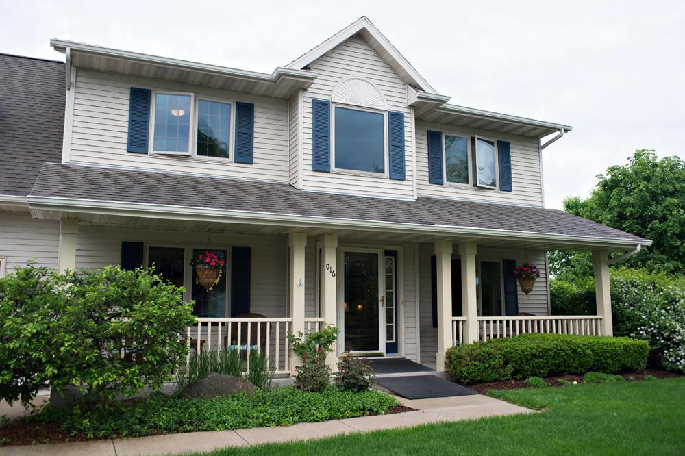 916 South Hills Dr., Plymouth, WI 53073