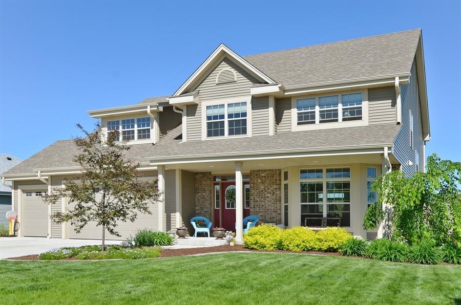 1444 E Wild Ginger Way, Oak Creek, WI 53154