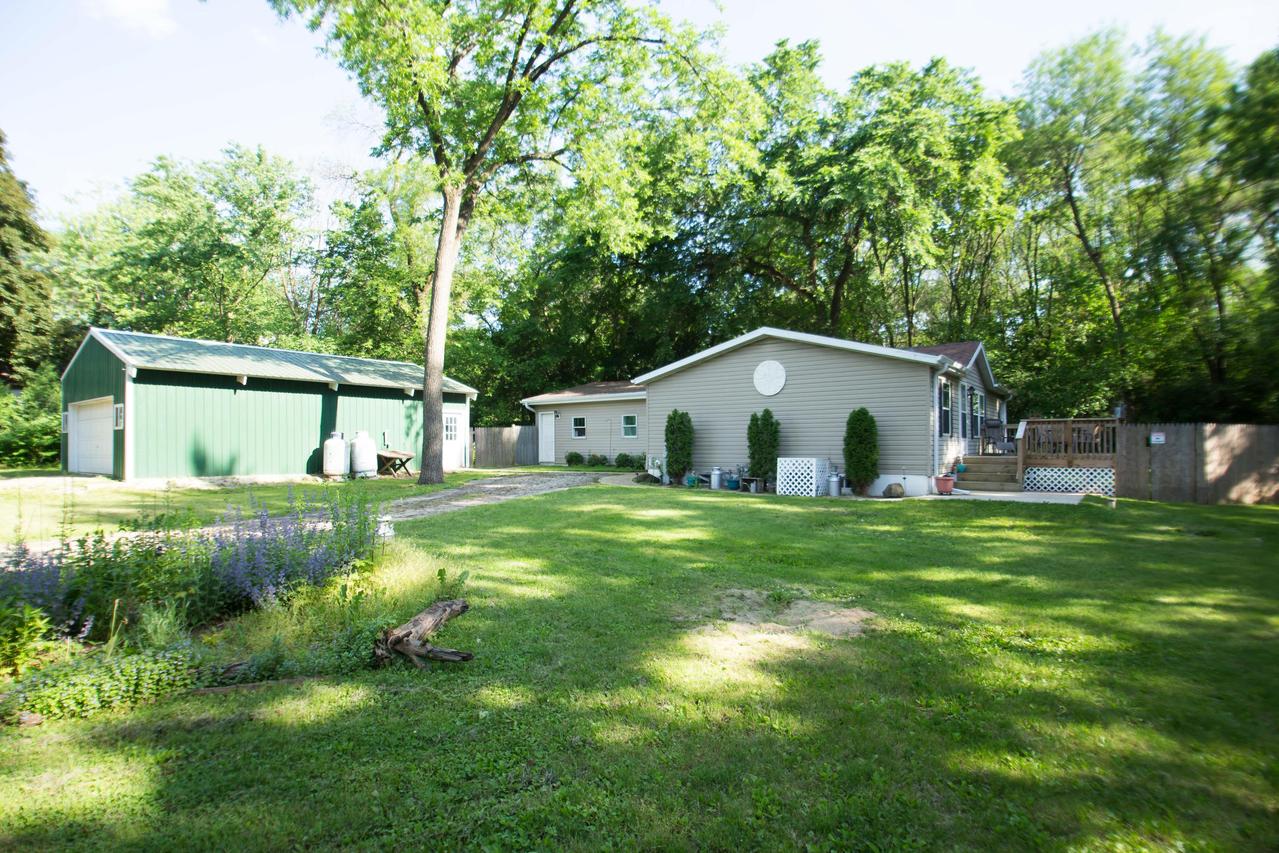 N1777 Us Highway 12, Koshkonong, WI 53538