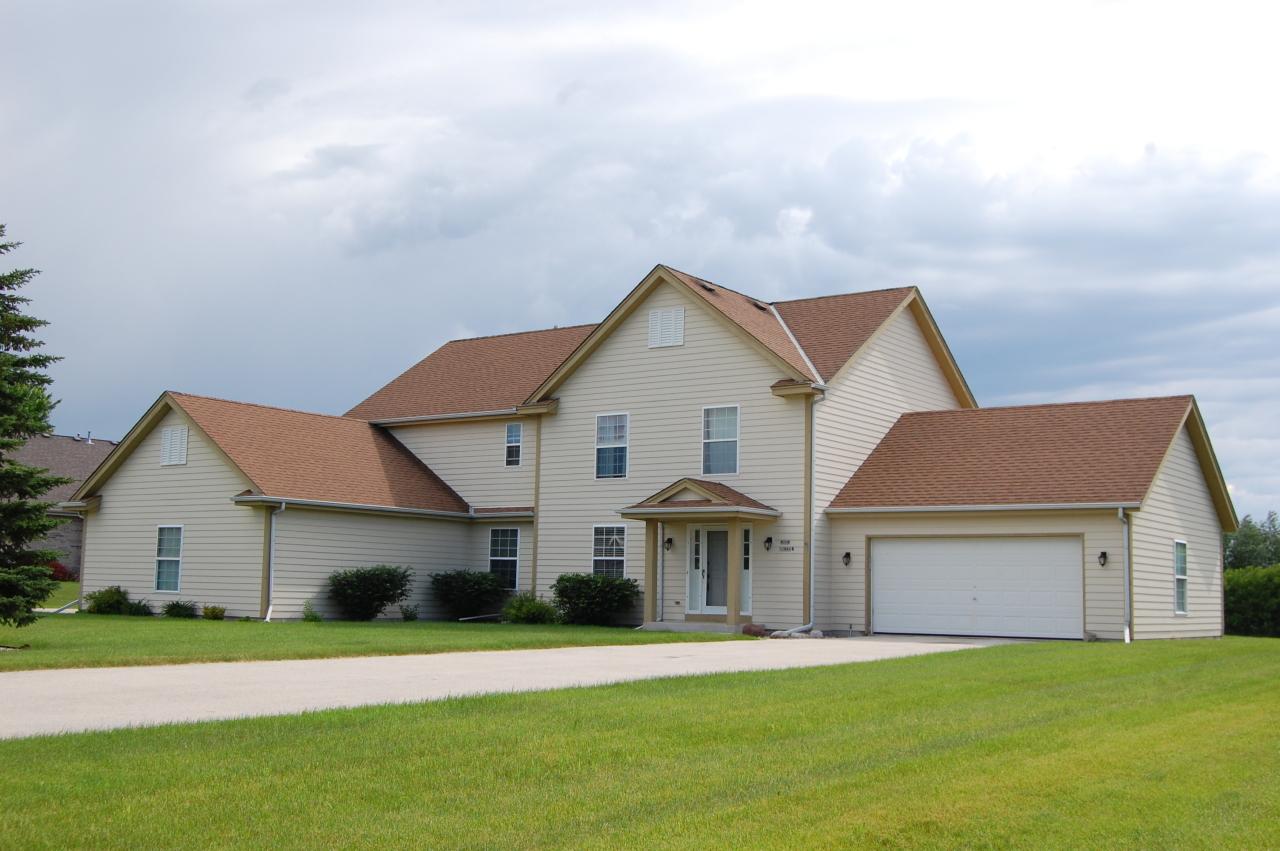 W264N2044 Deer Haven, Pewaukee, WI 53072