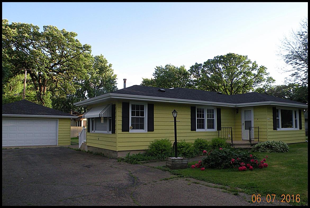 1613 Willow Rd, Twin Lakes, WI 53181