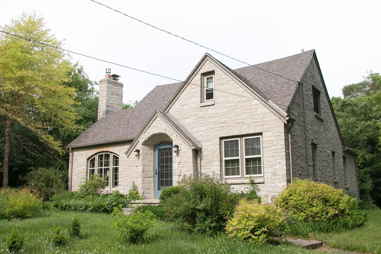 W220S2003 S Springdale Rd, Waukesha, WI 53186