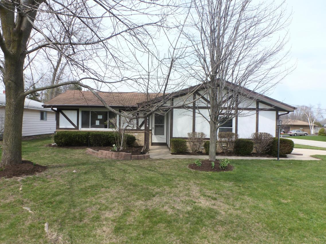 5636 Carriage Hills, Mount Pleasant, WI 53406