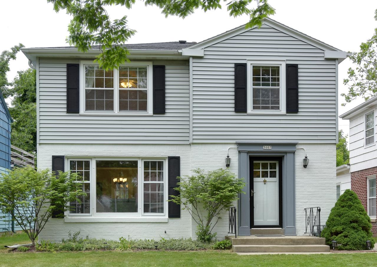 5007 N Kent Ave, Whitefish Bay, WI 53217