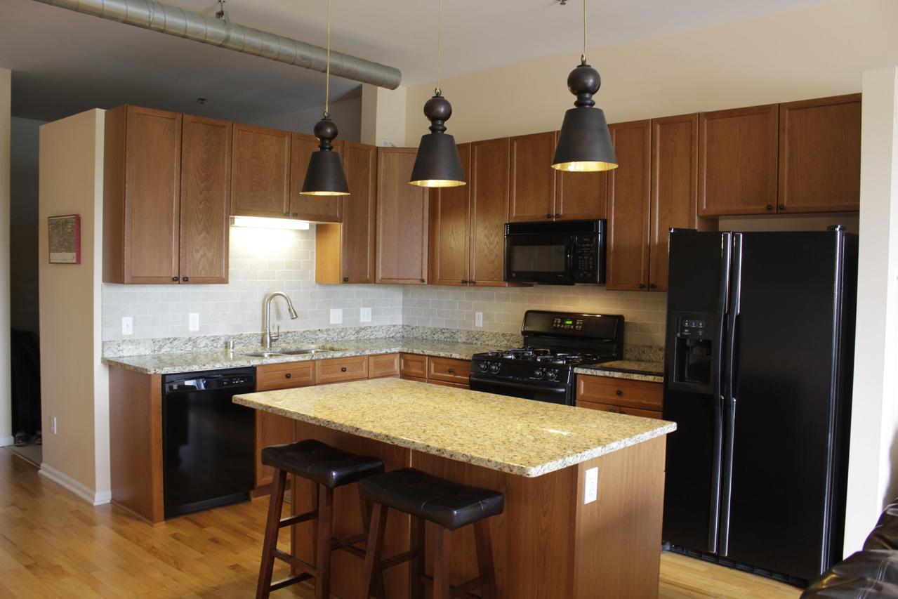 1924 N Hubbard St #418, Milwaukee, WI 53212