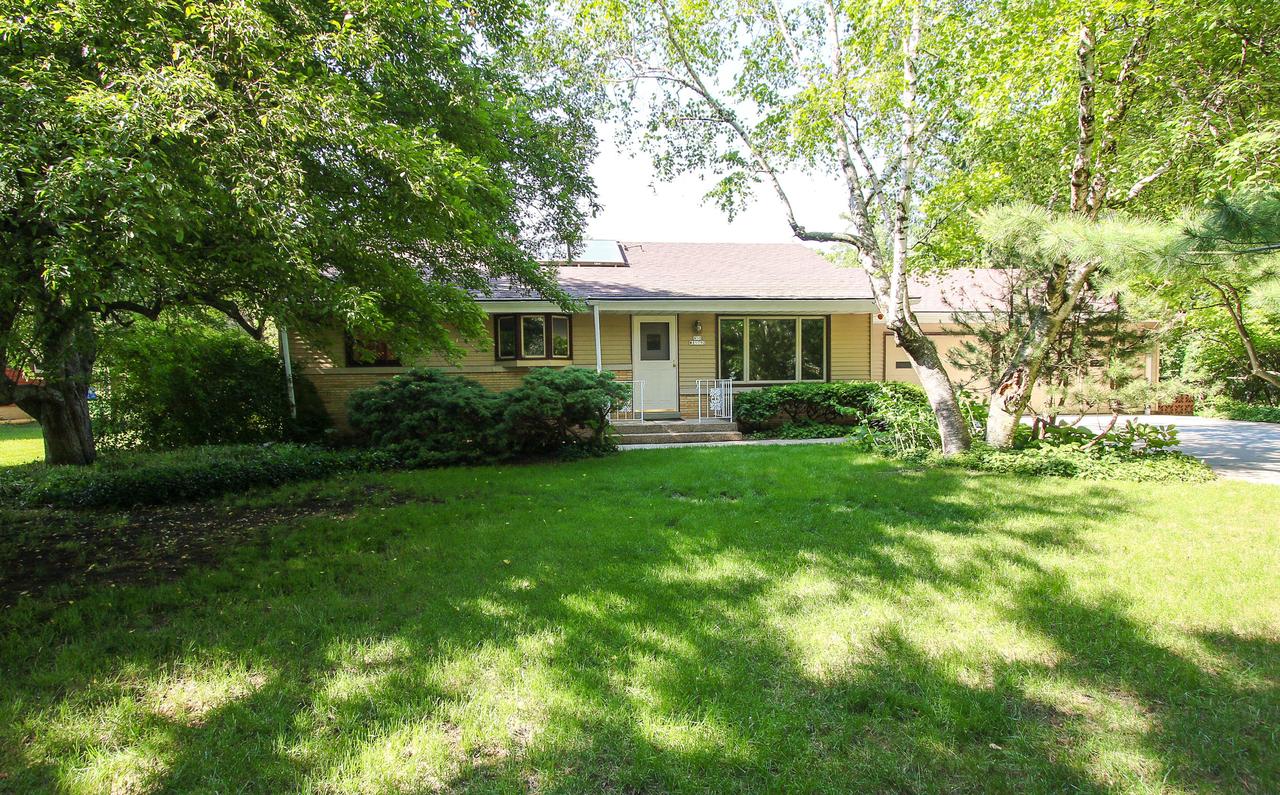 N50W15792 Honey Suckle Ln., Menomonee Falls, WI 53051