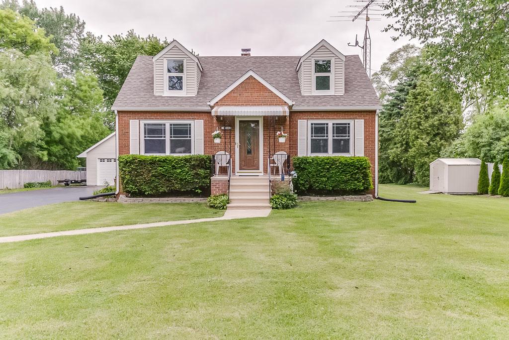 8764 Cooper Rd, Pleasant Prairie, WI 53158