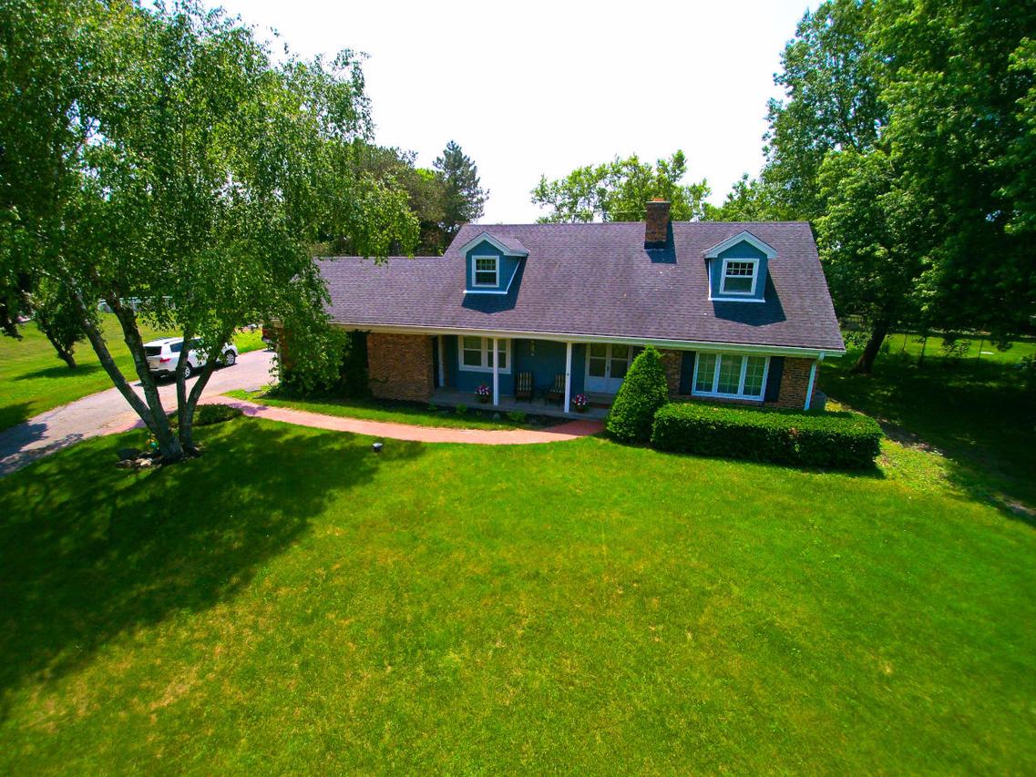S24W22905 Morningside Dr, Waukesha, WI 53186