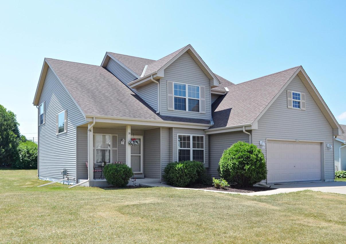 3979 W Whispering Ridge Pass, Franklin, WI 53132