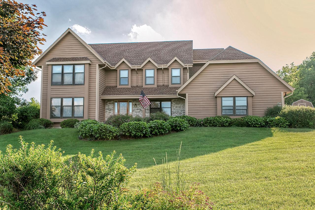 W268N6655 Lakeview Ct, Lisbon, WI 53089