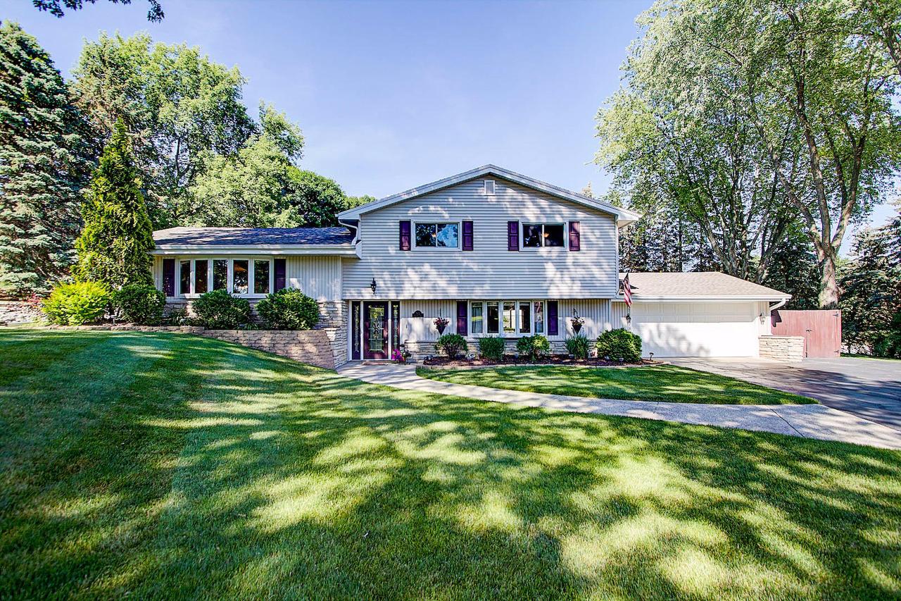 7622 Fielding Ln, Greendale, WI 53129