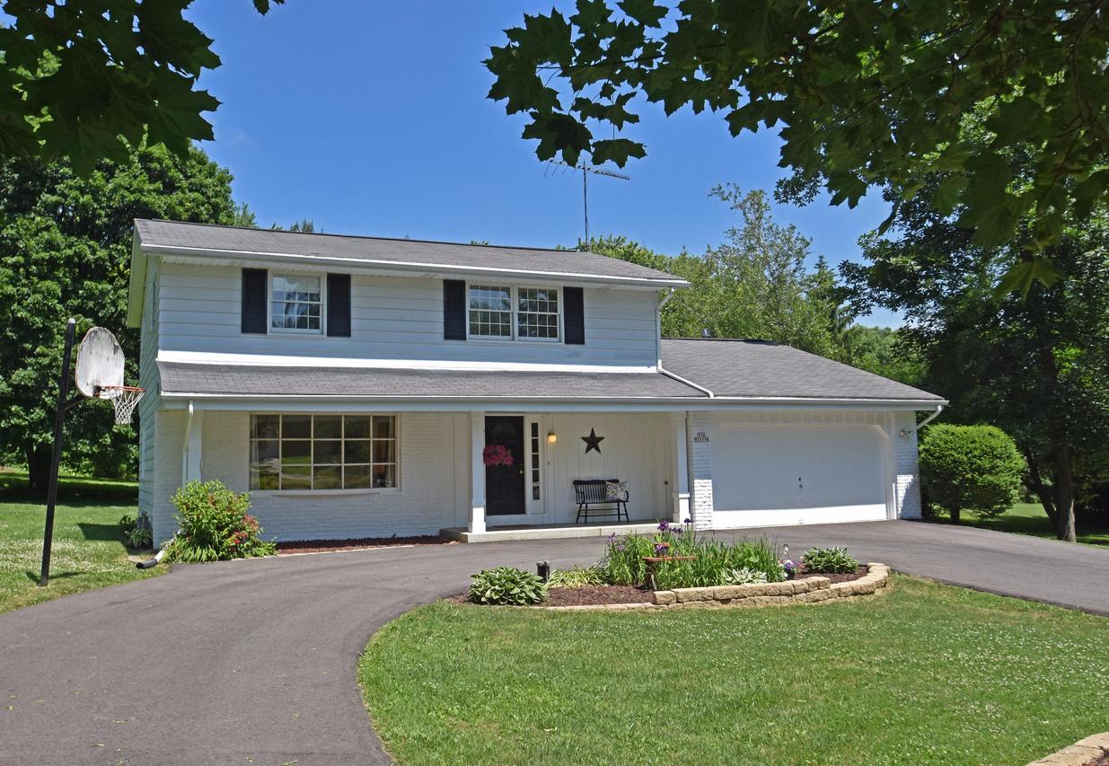 S36W26598 Velma Dr, Waukesha, WI 53189