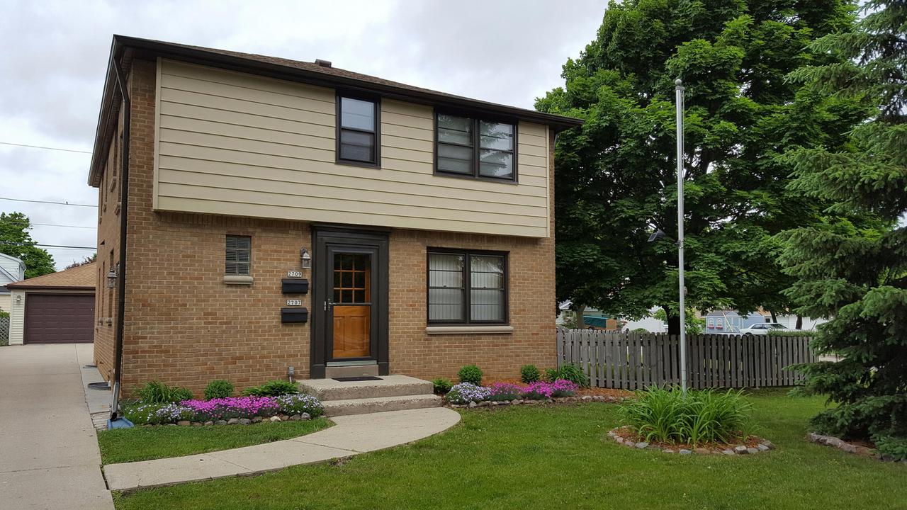 2707 S 70th St. #2709, Milwaukee, WI 53219