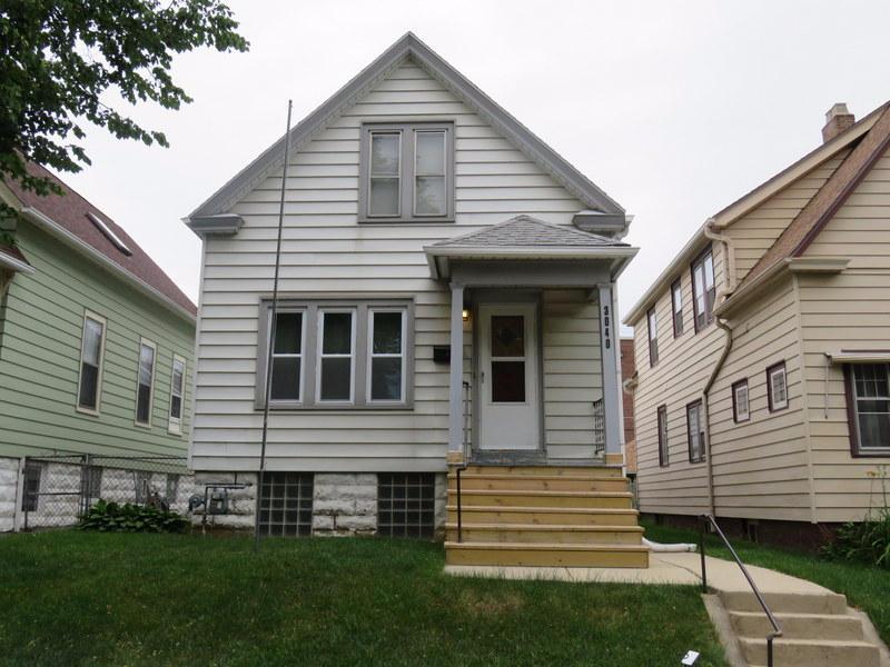 3040 N Pierce St, Milwaukee, WI 53212