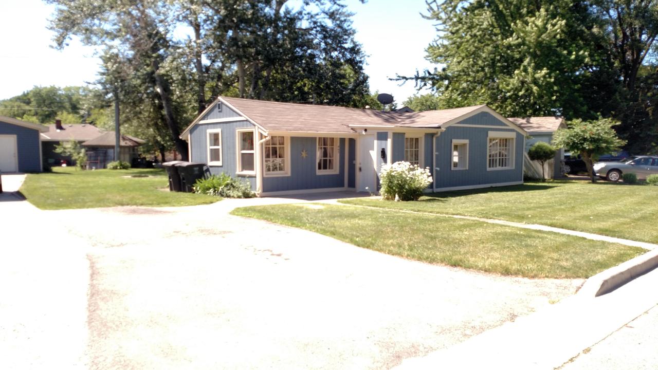 443 Henry St, Mukwonago, WI 53149