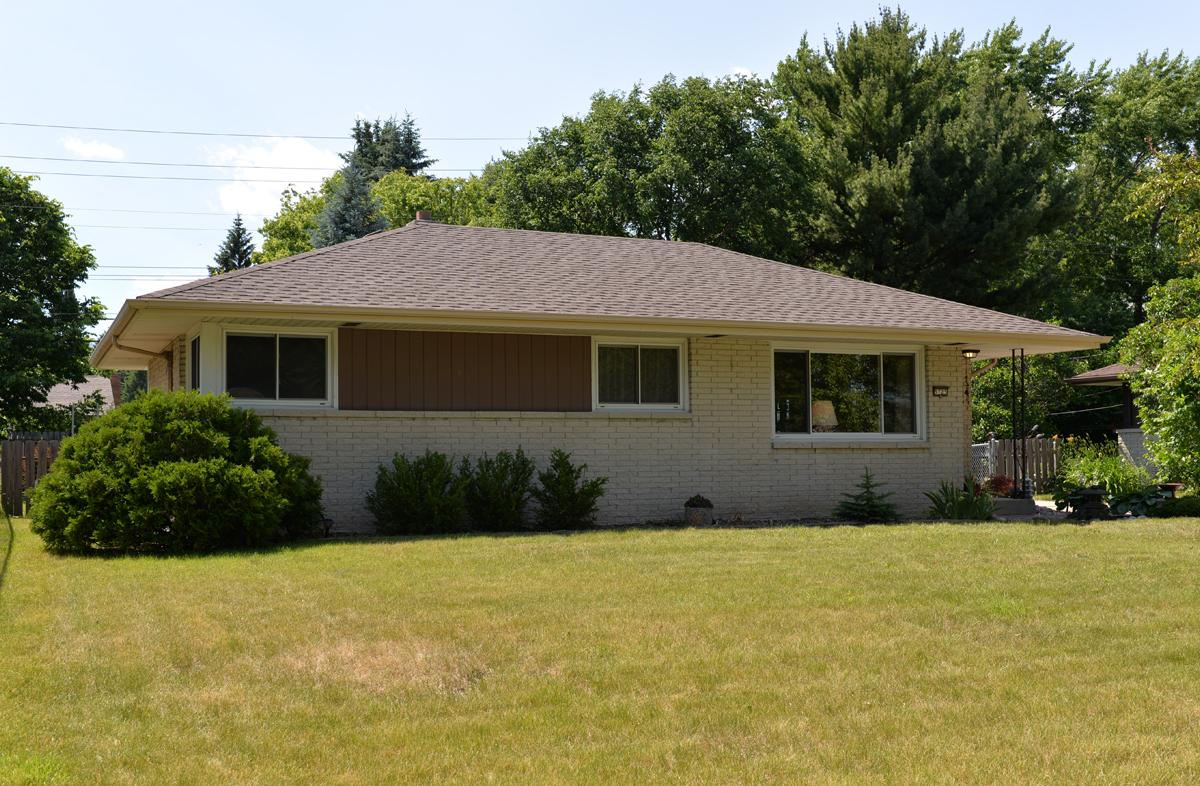 5725 S 39th St., Milwaukee, WI 53221