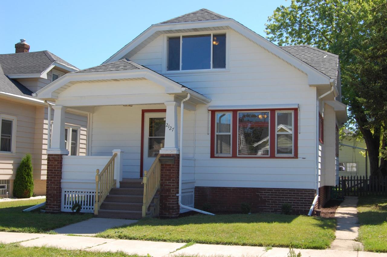 2127 Saint Clair St., Racine, WI 53402
